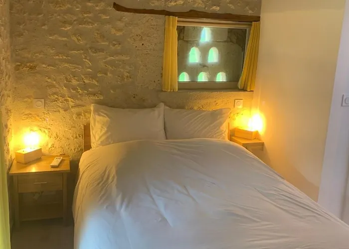 Le Pigeonnier De Serre *